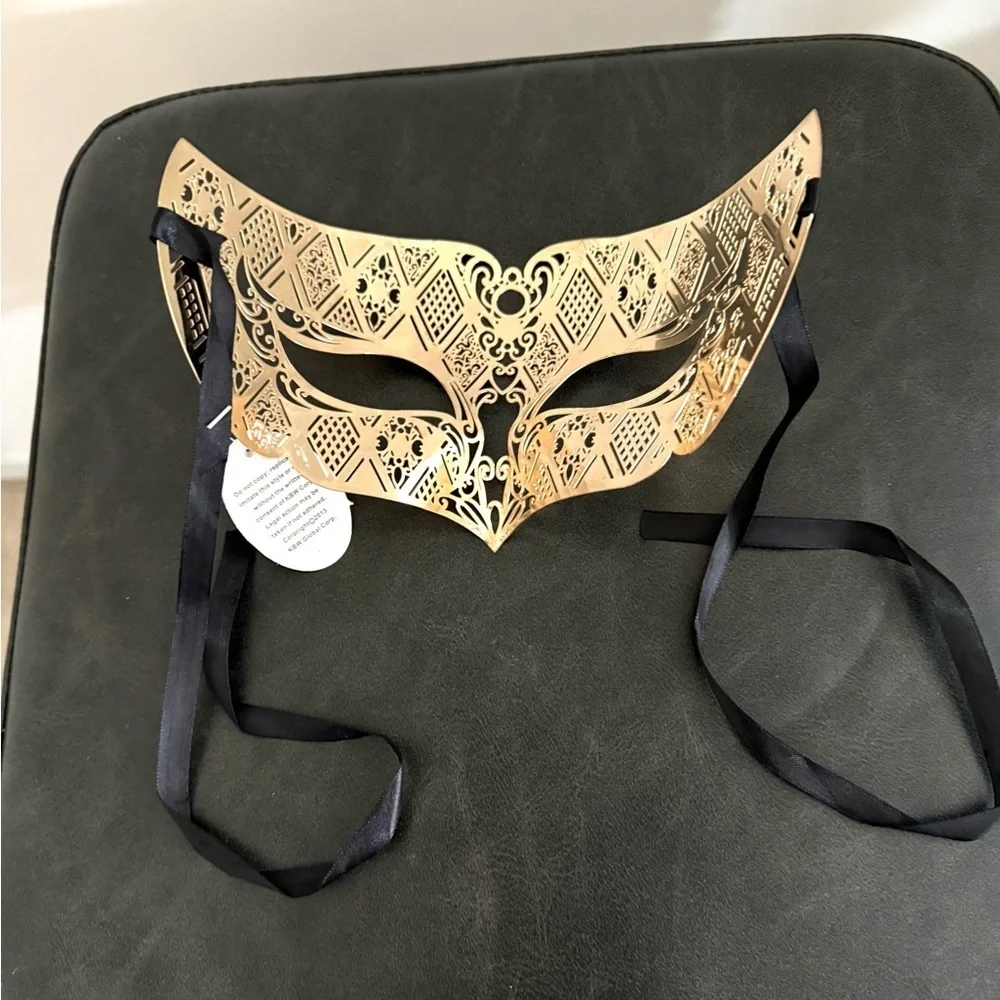 Elegant Gold Filigree Women's Masquerade Mask